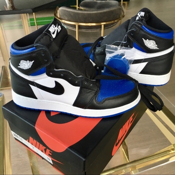 Nike Shoes - NWT Nike Air Jordan 1 Retro High OG GS 6Y